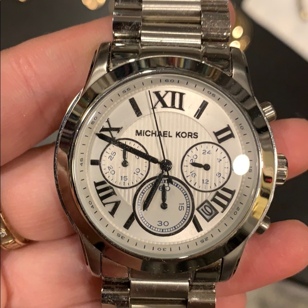 Michael kors silver watch - Picture 2 of 3